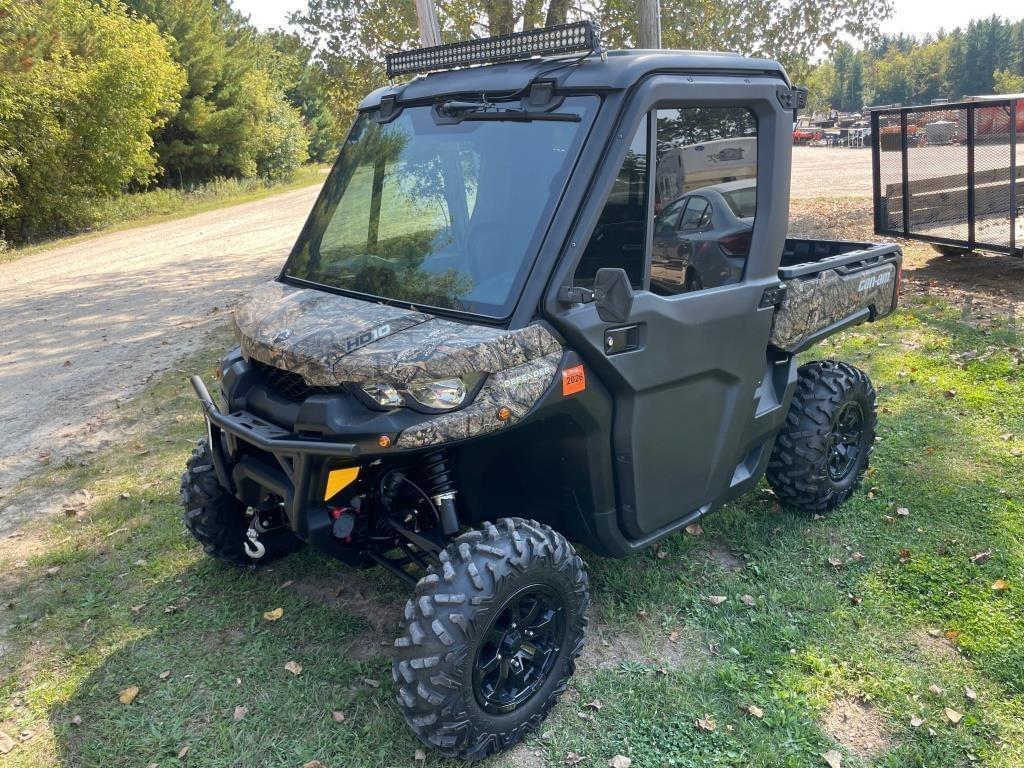 Image of Can-Am Defender 1000 Primary image