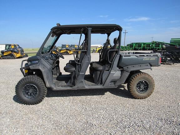 Image of Can-Am Defender HD10 equipment image 1