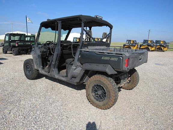 Image of Can-Am Defender HD10 equipment image 2