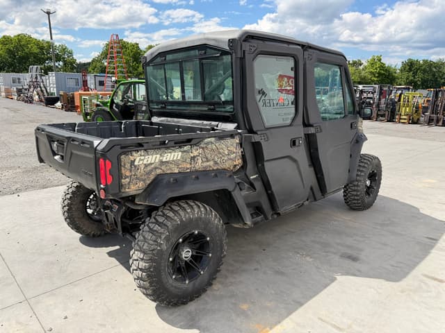 Image of Can-Am Defender HD10 equipment image 2
