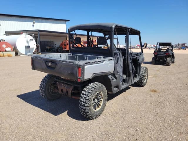 Image of Can-Am Defender HD10 equipment image 4