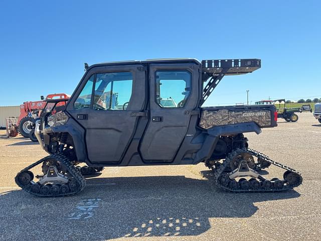 Image of Can-Am Defender XT HD10 equipment image 1