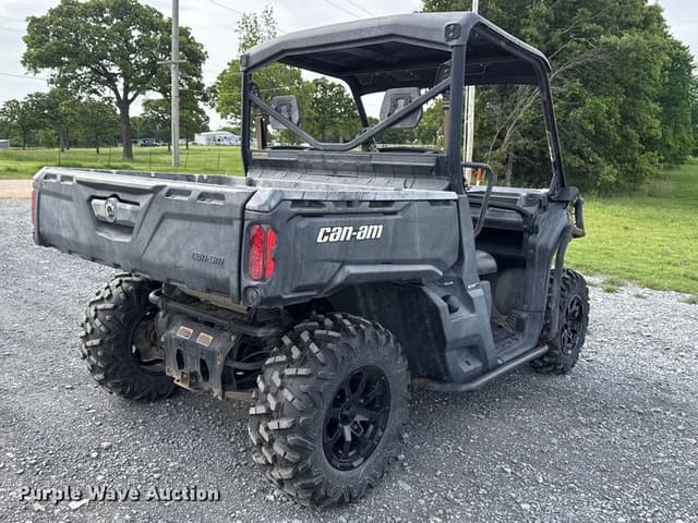 Image of Can-Am Defender HD8 equipment image 4