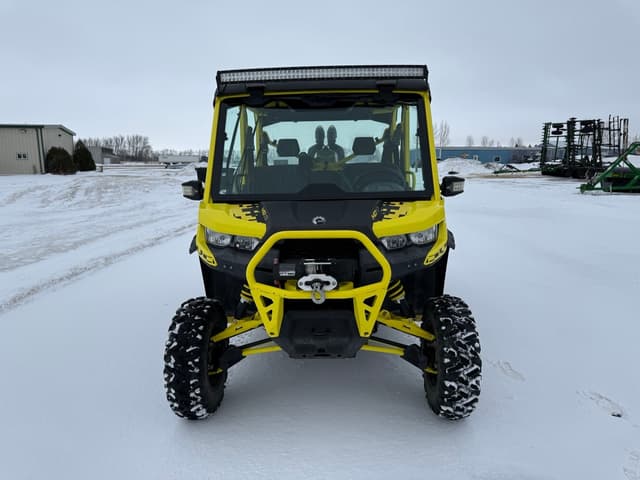 Image of Can-Am Defender Max HD10 equipment image 2