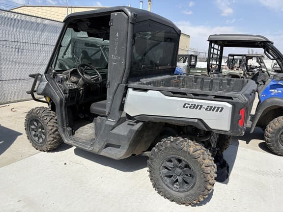 Image of Can-Am HD10 equipment image 1