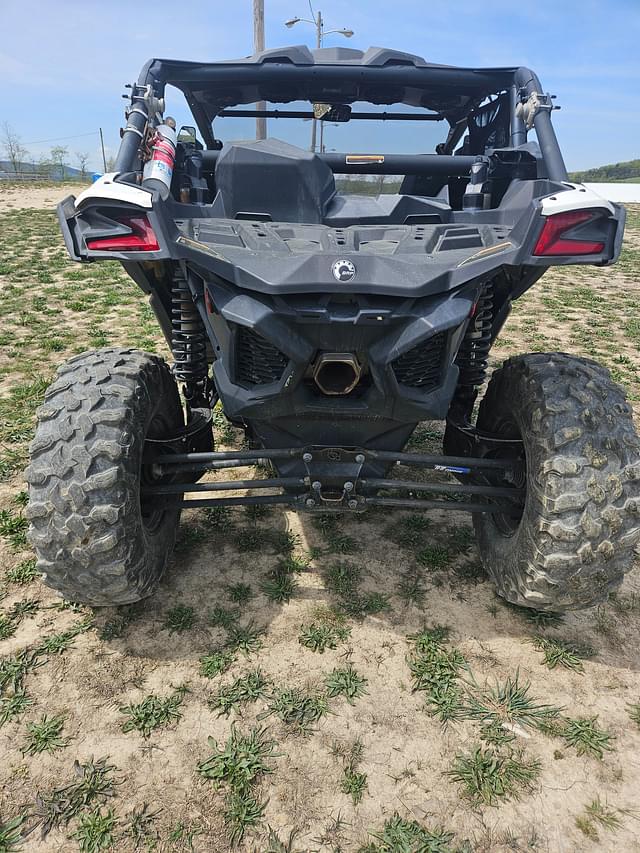 Image of Can-Am Maverick X3 equipment image 3