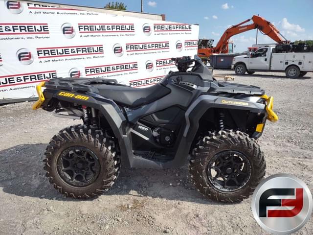 Image of Can-Am Outlander 850 equipment image 3