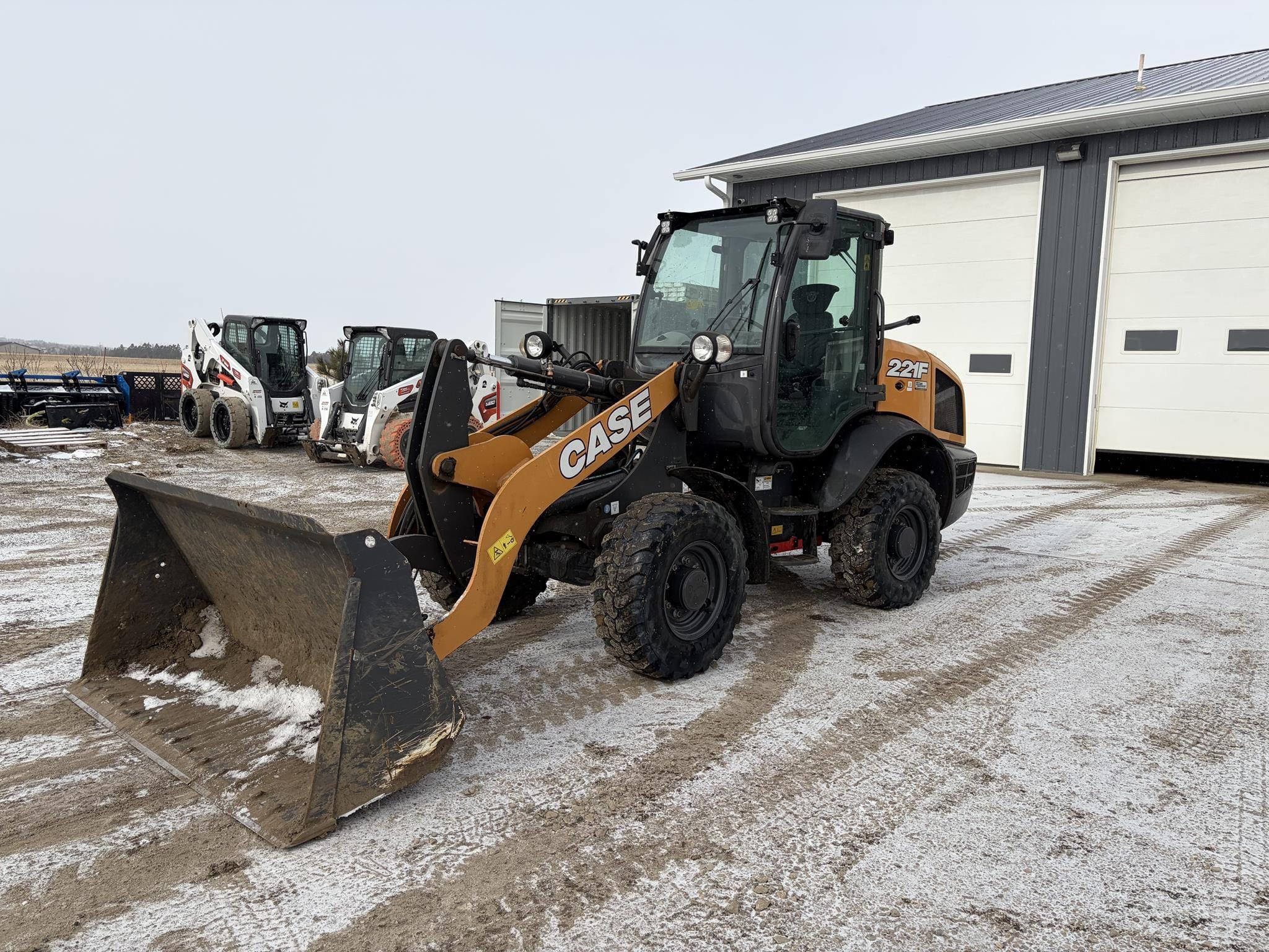 2019 Case 221F Equipment Image0