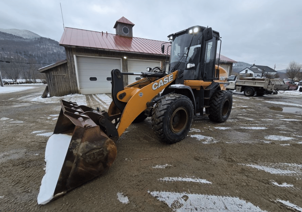 2019 Case 521G XR Equipment Image0