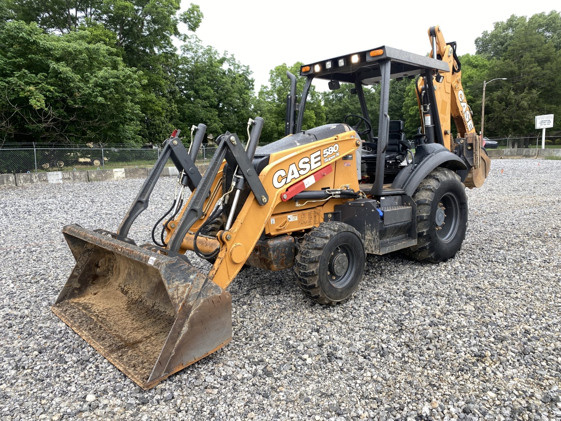 2019 Case 580 Super N Equipment Image0