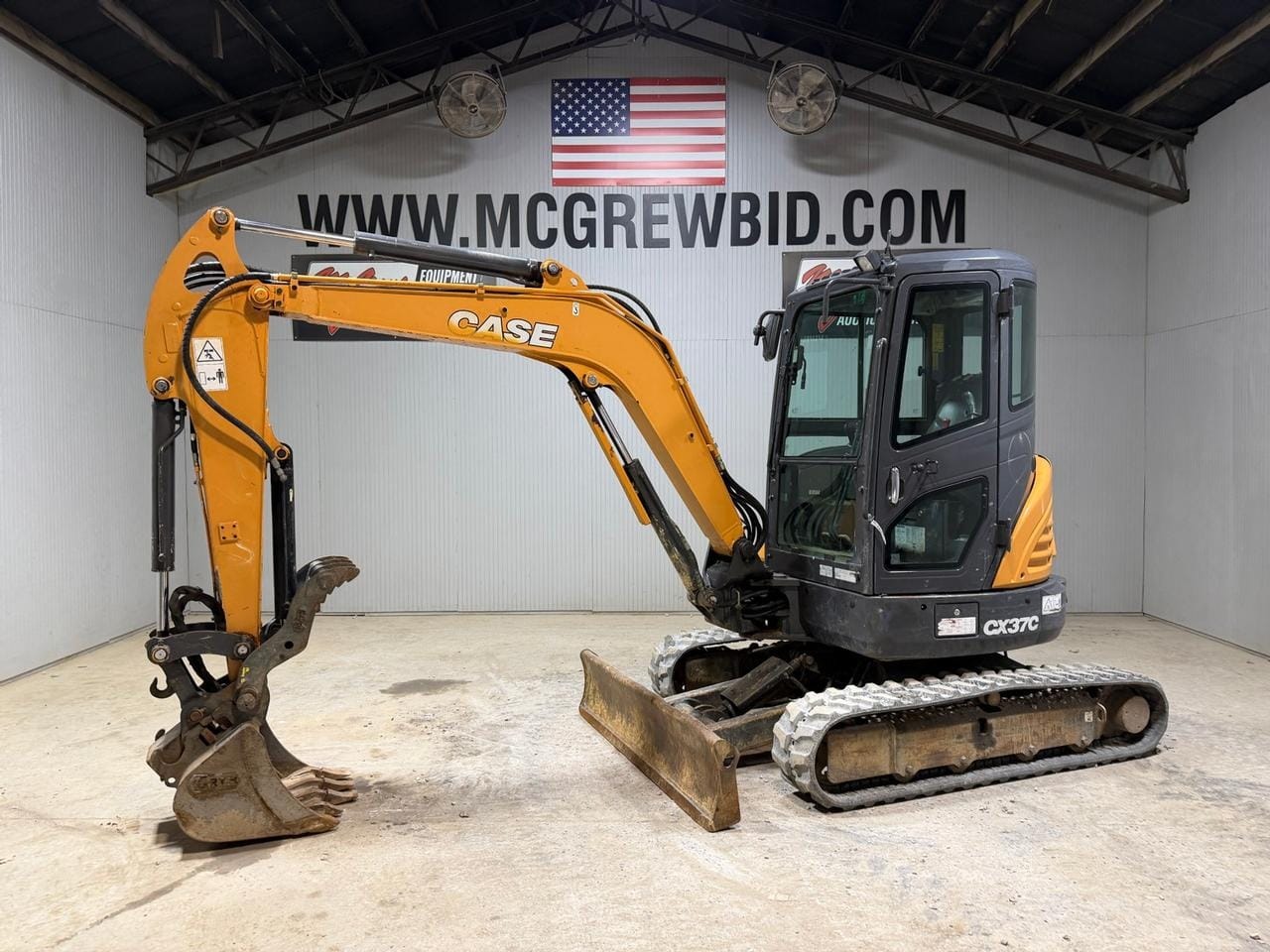 2019 Case CX37 Equipment Image0