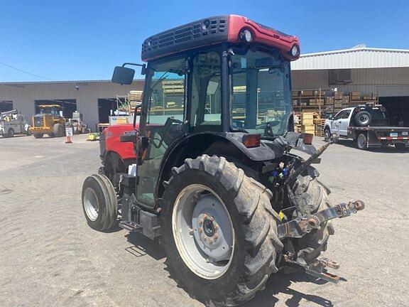 Image of Case IH Farmall 110V equipment image 2