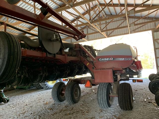 Image of Case IH 1245 equipment image 3