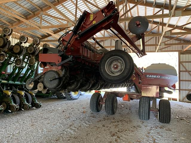 Image of Case IH 1245 equipment image 4