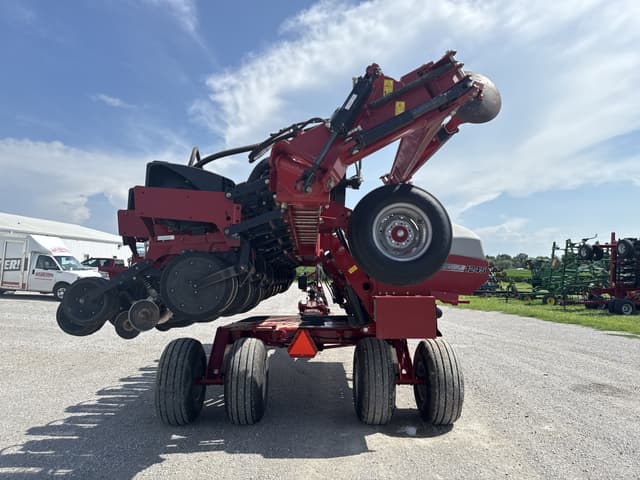 Image of Case IH 1245 equipment image 3