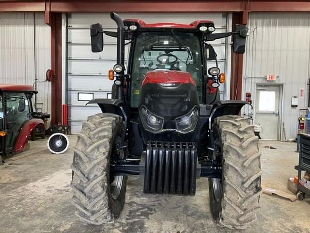 Image of Case IH 125 equipment image 3