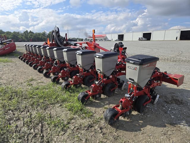 Image of Case IH 2130 equipment image 2