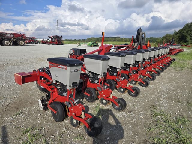 Image of Case IH 2130 equipment image 4