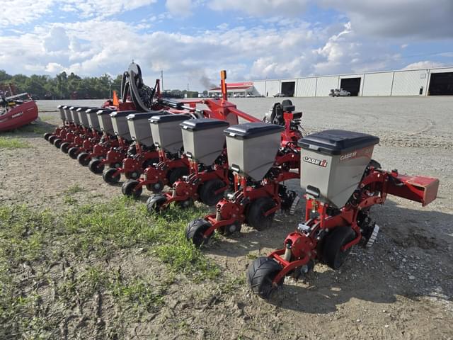 Image of Case IH 2130 equipment image 2