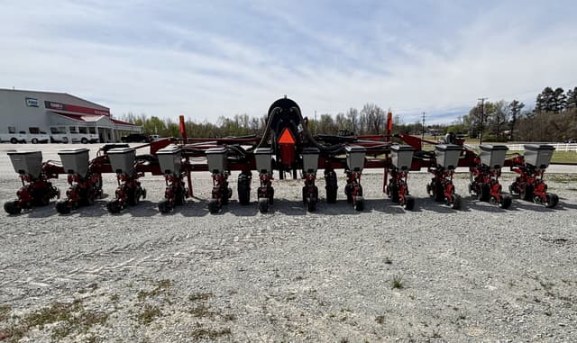 Image of Case IH 2130 equipment image 4