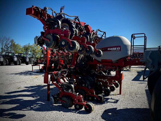 Image of Case IH 2130 equipment image 2