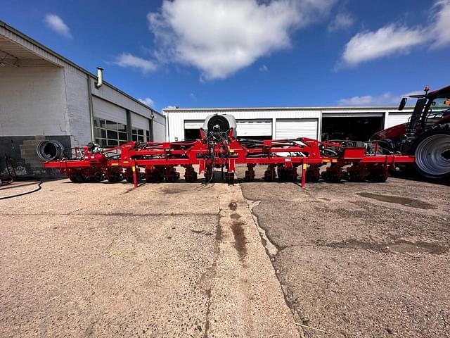 Image of Case IH 2130 equipment image 2