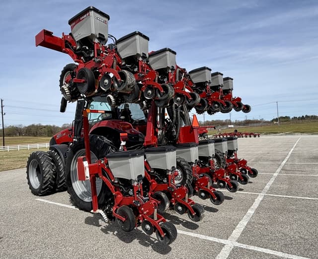 Image of Case IH 2130 equipment image 4