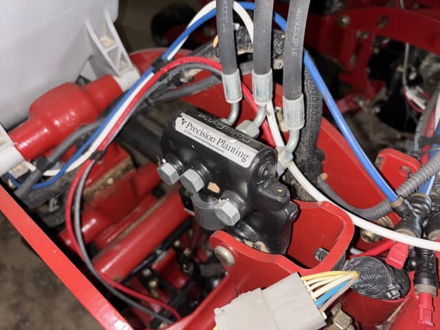 Image of Case IH 2130 equipment image 3