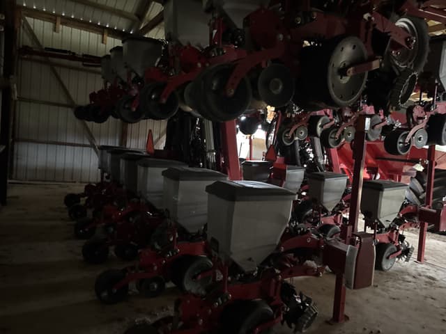 Image of Case IH 2130 equipment image 2