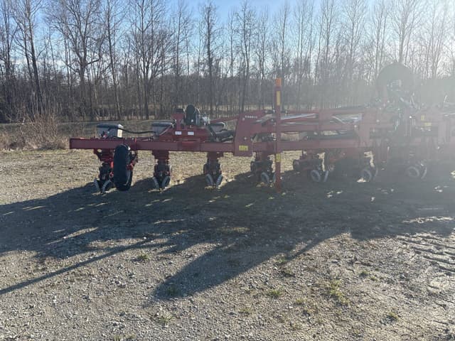 Image of Case IH 2130 equipment image 4
