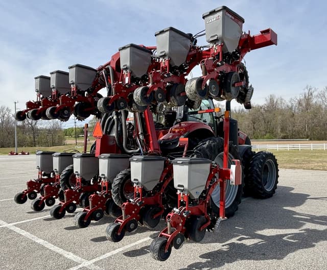 Image of Case IH 2130 equipment image 2