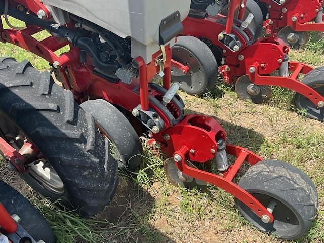 Image of Case IH 2130 equipment image 4