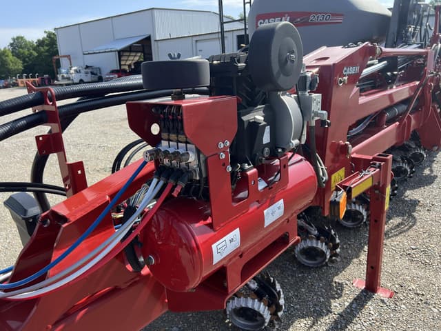 Image of Case IH 2130 equipment image 3