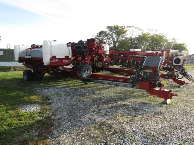 Image of Case IH 2140 equipment image 2
