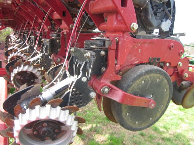 Image of Case IH 2140 equipment image 4