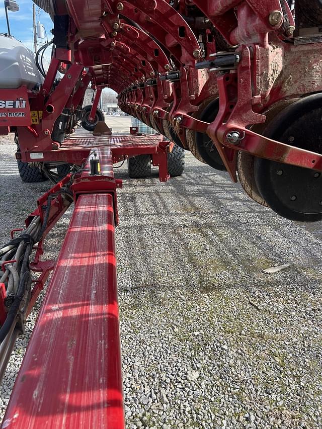 Image of Case IH 2140 equipment image 2