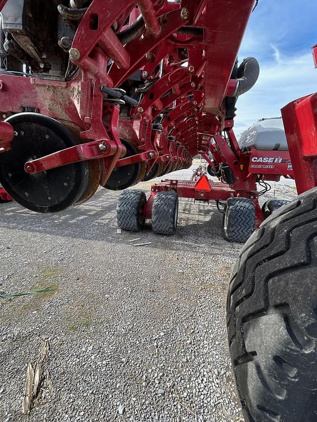 Image of Case IH 2140 equipment image 4