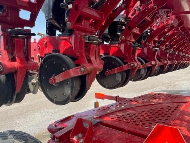 Image of Case IH 2140 equipment image 3