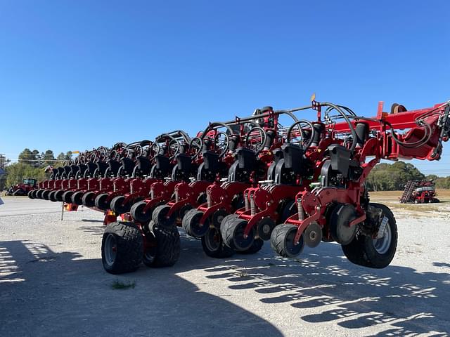 Image of Case IH 2140 equipment image 4