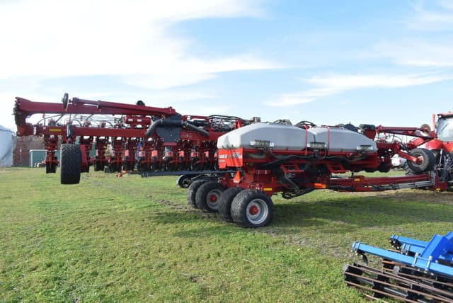 Image of Case IH 2140 equipment image 4
