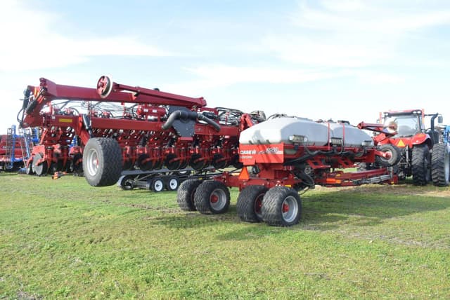 Image of Case IH 2140 equipment image 3