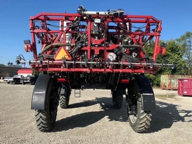 Image of Case IH Patriot 3340 equipment image 2