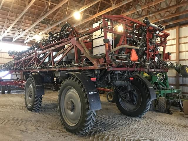 Image of Case IH Patriot 3340 equipment image 4