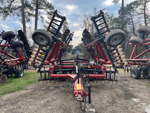 Image of Case IH 335VT equipment image 2