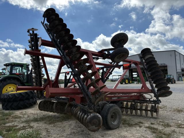 Image of Case IH 345 equipment image 4
