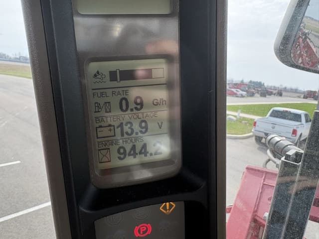 Image of Case IH Patriot 4440 equipment image 4