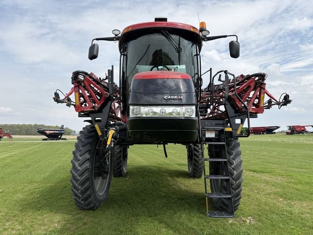 Image of Case IH Patriot 4440 equipment image 2