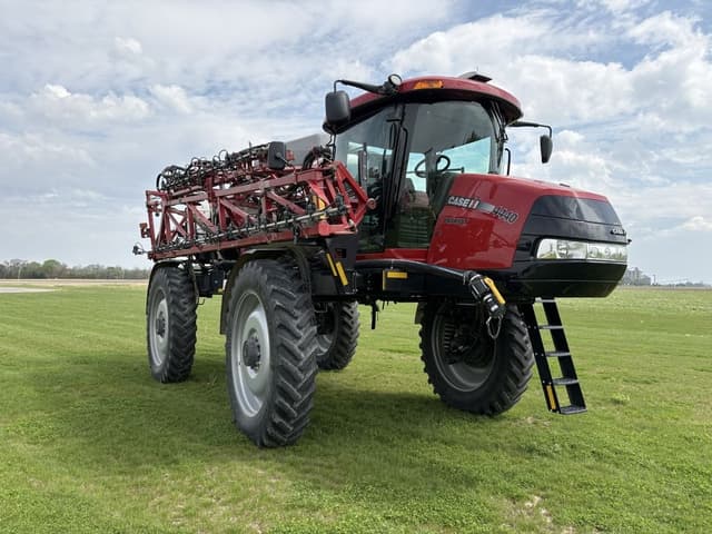 Image of Case IH Patriot 4440 equipment image 3