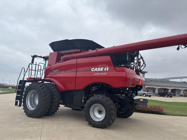 Image of Case IH 7250 equipment image 2