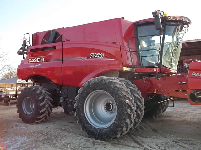 Image of Case IH 7250 equipment image 2